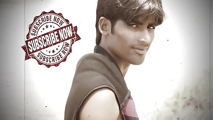 இளம் பையனுக்கு ஒரு உளவாளி மற்றும் மகன் செக்ஸ் முதிர்ந்த சிவப்பு அத்தை உள்ளது