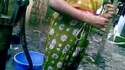 கிழக்கு - ஒரு நுட்பமான விஷயம், அல்லது அழகான ஏஞ்சலினா ஜோலி செக்ஸ் டேப் ஆபாச!