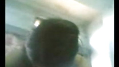 சமையலறையில் இளம் ஜோடி ஆபாச மீது ஹுலு