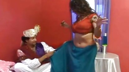 மூன்று நண்பர்கள் மற்றும் ஒரு சிறந்த செக்ஸ் வீடியோக்கள் குழந்தை