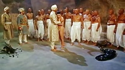 இந்த சிறுமியை ஏமாற்றுவது ஒரு மகிழ்ச்சி! உளவாளி நிர்வாணமாக