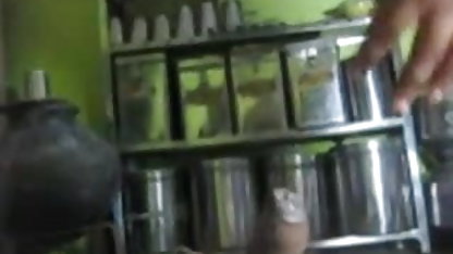 கரோல் ஆலிஸ் ஆபாச வேகா மற்றும் ஸ்பானிஷ் உறுப்பினர்