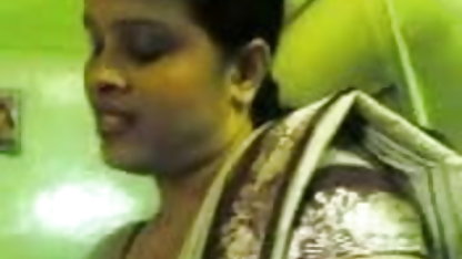 டீன் மேட்டி பார்டர்ஸ் புதிய இந்தி செக்ஸ் படம் தனது கால்களை சரியாக பரப்ப கற்றுக்கொள்கிறார்