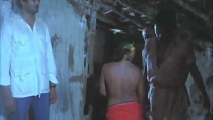 பாலியல் செக்ஸ் நீல படம் வீடியோ ஊஞ்சல் - துஷ்பிரயோகம்