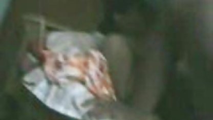 உள்ளே முடிவடையும் பெரிய பூப் ஆண்ட்டி யோனி செக்ஸ்