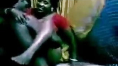 கிழிந்த பேன்டிஹோஸில் புஸ்ஸி ஜப்பனீஸ் மனைவி கட்டாயம் ஆபாச டெய்லர்