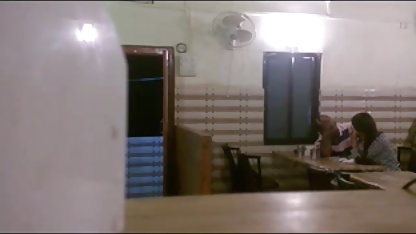கடற்கரை விருந்து டிராக்காட்ரோம் செக்ஸ் டேப் ஆபாச இல்லாமல் இல்லை