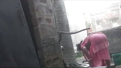 ஒரு அழகான பொன்னிறத்தின் ஆபத்தான கால்கள் இந்தி செக்ஸ் நீல படம்