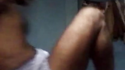 அலிசா லின் மற்றும் அனுபமா நிர்வாணமாக காசிடி பேங்க்ஸ் பாலியல் சாகசங்கள்