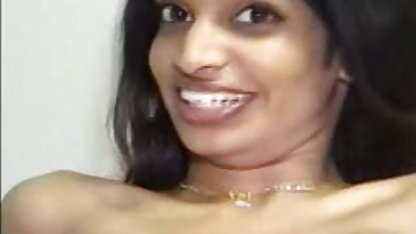 கசியும் உடையில் மோசமான விலங்கு ஆபாச திரைப்படங்கள் அழகு