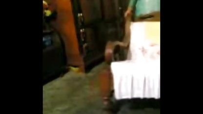 ஒரு குத செக்ஸ் ஜோடி உணர்ச்சிகளை உளவு