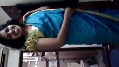 கண்கவர் மில்ஃப் ஷே வாய்வழி செக்ஸ் படம் நரி தனது அலுவலகத்தில் உடலுறவு கொள்கிறது