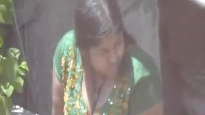 ஆசிய குடிசை எப்போதும் சமர்சால்ட் உச்சரிப்பு படம் செய்ய தயாராக உள்ளது!