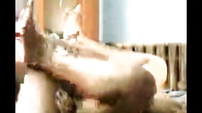ஒரு விலையுயர்ந்த படகில் பெரிய மார்பகங்கள், கேம் அழகான கழுதை