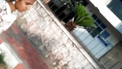சுவரில் உள்ள துளையிலிருந்து டிக் மற்றும் பேராசை கொண்ட அழகி வாய் காஜல் செக்ஸ் படம்