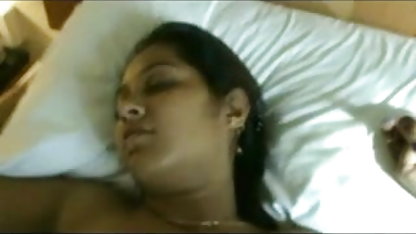 நான்கு பெண்ணியவாதிகள் அசிங்கமான ஆபாச மற்றும் ஒரு மனிதன்