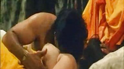 வீட்டில் ஒரு பொன்னிற அனலி மியா கலிபா கி கவர்ச்சி படம்