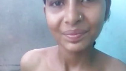 பின்புறம் நடுங்குகிறது பிரபலங்களின் செக்ஸ் குழாய்