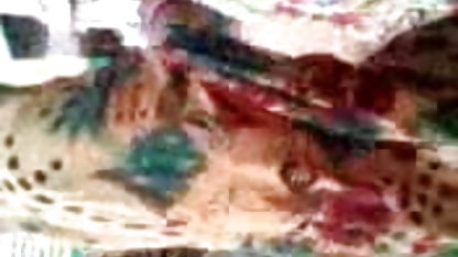 இரண்டு பெரிய என் கண்ணே ரஸ குஞ்சுகள் மற்றும் இரண்டு காம ஆண்கள்