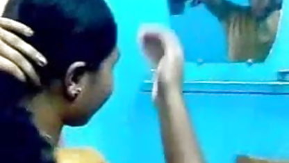 பொன்னிறம் ஆதிக்கம் செலுத்துகிறது படம் வ